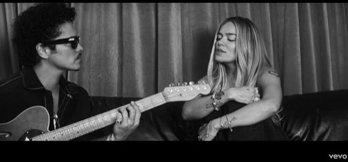 Lirik lagu Karol G Ft. Bruno Mars – Still